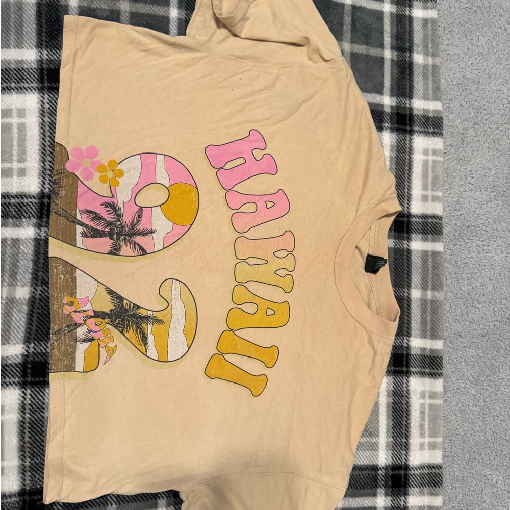 Wild Fable Beige Hawaii Graphic Tee